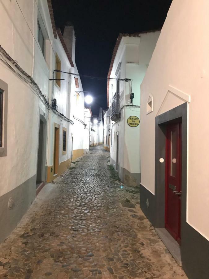 エヴォラCasa Do Cabido - Elegance In Simple Traitsアパートメント エクステリア 写真